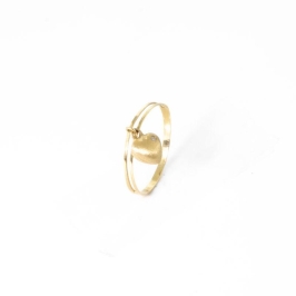 ANEL COM PÊNDULO DE CORAÇÃO OURO 18K