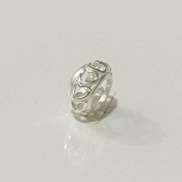 BERLOQUE SEPARADOR REDONDO VAZADO COM CORAÇÃO PRATA 925