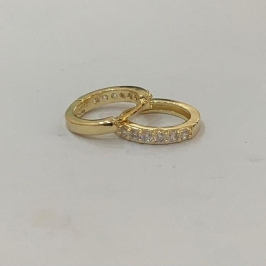 BRINCO ARGOLA CRAVEJADA INTERNO M