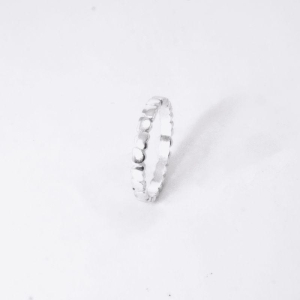 ANEL CORAÇÃO LISO PRATA 925