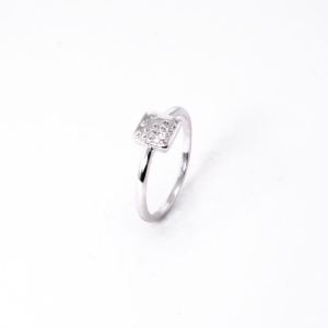 ANEL QUADRADO CRAVEJADO