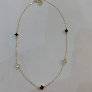 COLAR TREVO P 2 CORES ONIX E MADREPEROLA