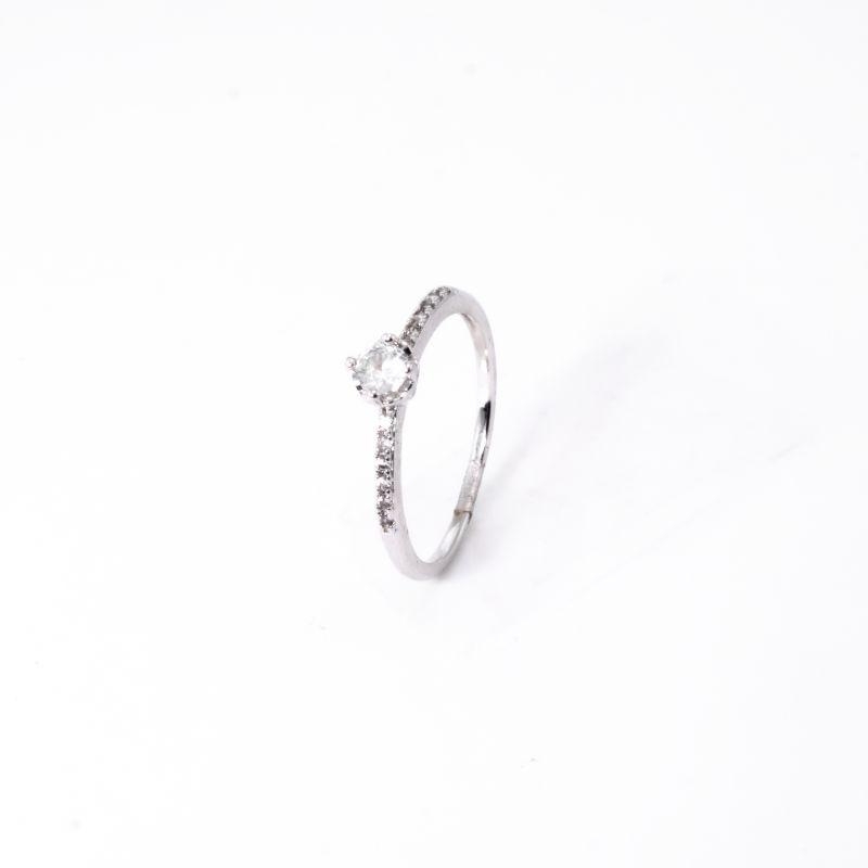 ANEL SOLITÁRIO CRAVEJADO