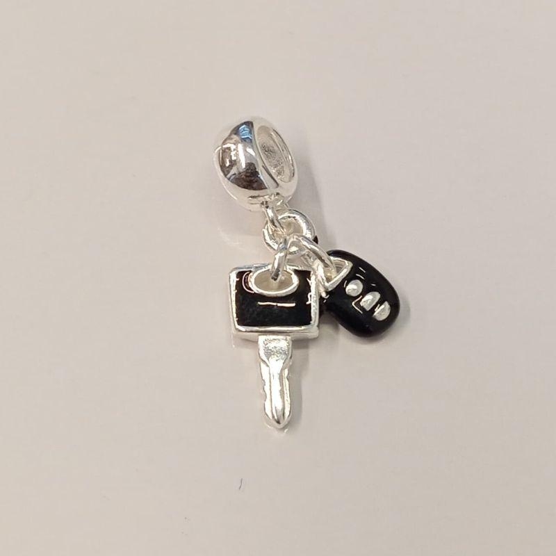 BERLOQUE CHAVE DE CARRO COM RESINA PRETA  PRATA 925