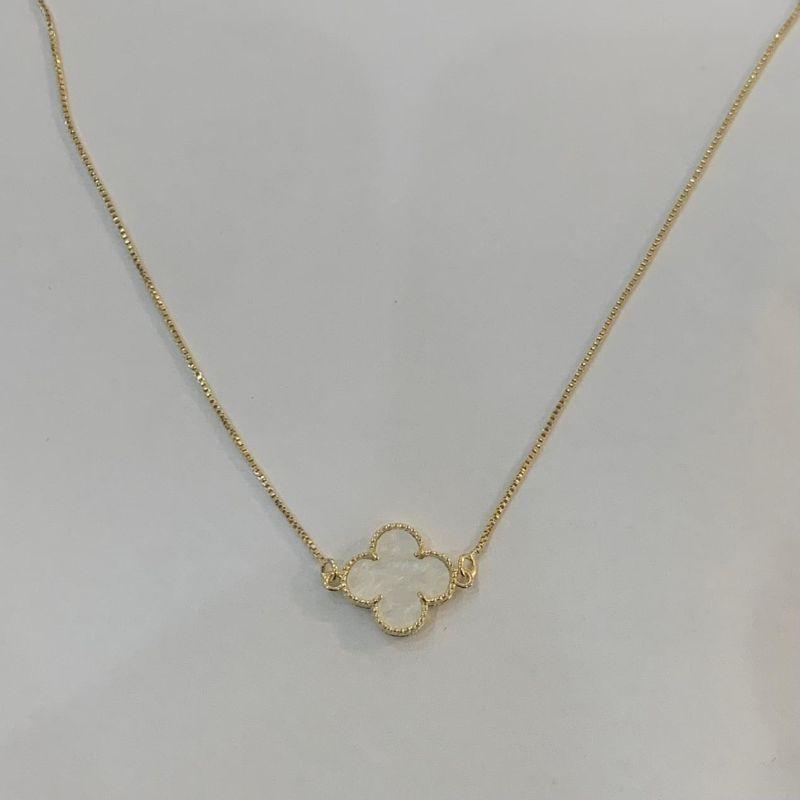 COLAR TREVO MADREPEROLA