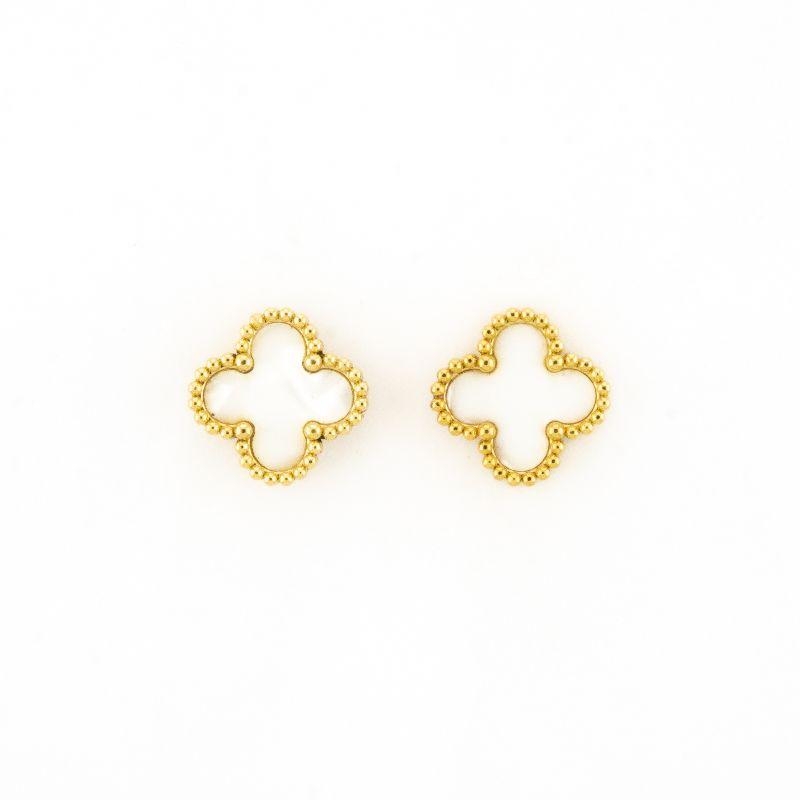 BRINCO TREVO MADRE PÉROLA P BANHADO NO OURO AMARELO