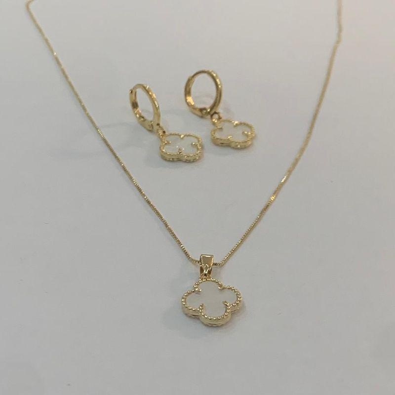 CONJUNTO TREVO MADREPEROLA P SEMIJOIA