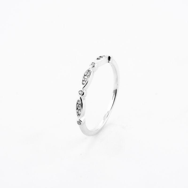 ANEL APARADOR CRAVEJADO BANHADO NO OURO BRANCO