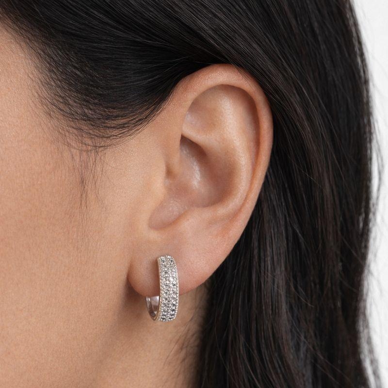 ARGOLA M OVALADA CRAVEJADA - 3 FILEIRAS BANHO PRATA