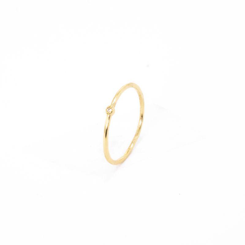ANEL DELICADO COM 1 ZÍRCÔNIA DE 1MM OURO AMARELO