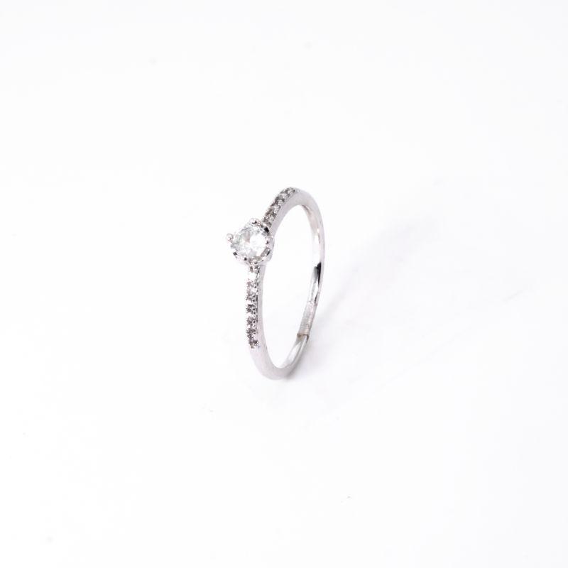 ANEL SOLITÁRIO CRAVEJADO