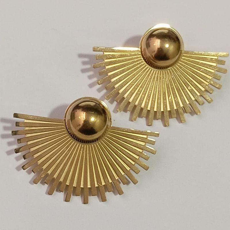 BRINCO LEQUE DIAMANTADO BANHADO NO OURO AMARELO