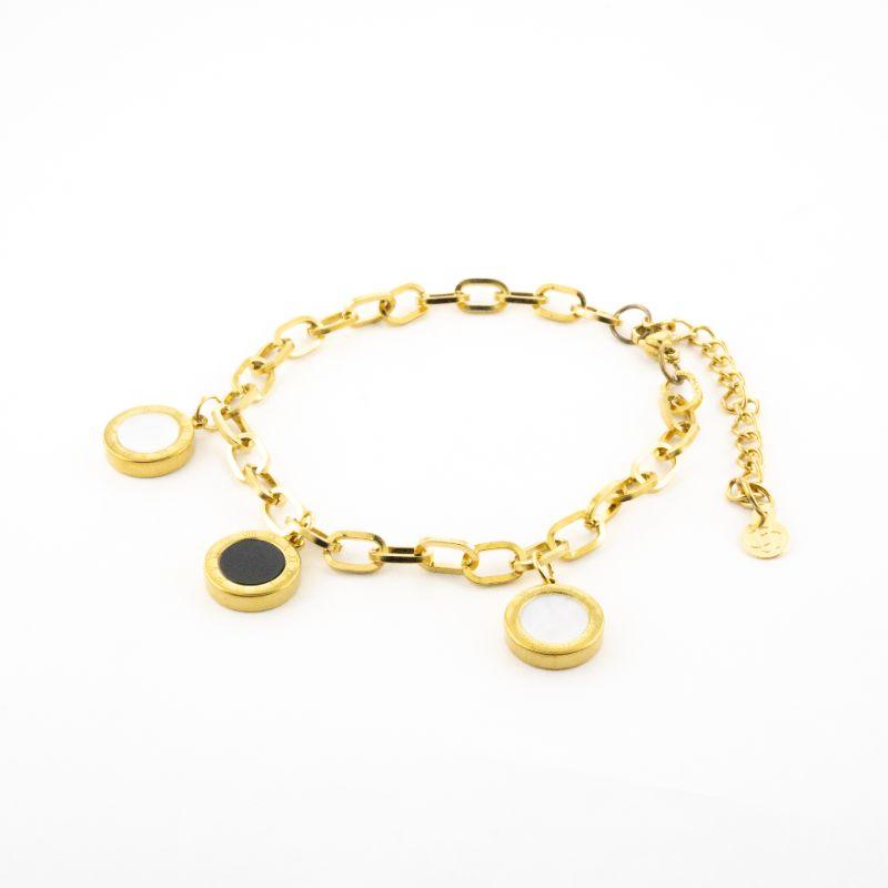 PULSEIRA ROMANOS COM UM PINGENTE ONIX E DOIS MADREPÉROLA 18CM MAIS 5CM EXTENSOR BANHADO OURO AMARELO