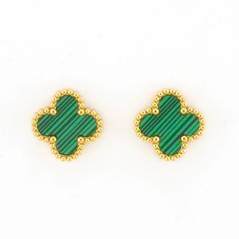 BRINCO TREVO MALAQUITA G BANHADO NO OURO AMARELO