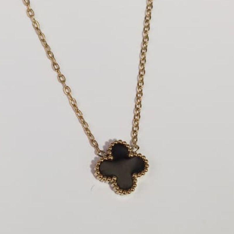 COLAR TREVO ONIX 40CM/5CM DE EXTENSOR SEMIJOIA