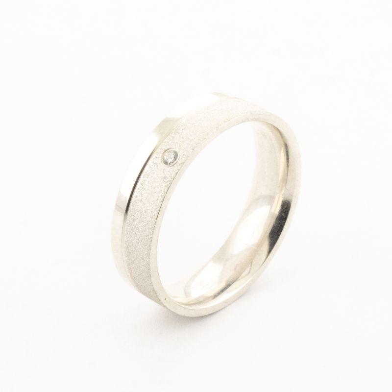 ALIANÇA 5MM LISA E DIAMANTADA FOSCA COM UMA ZIRCÔNIA  PRATA 950  (PEDIDOS E PERSONALIZAÇÃO PELO WHATSAPP)