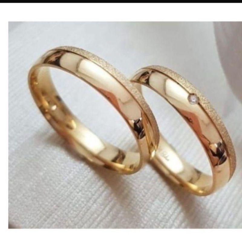 PAR DE ALIANÇAS ABAULADAS - DETALHE FOSCO / PEDRA 5 MILÍMETROS MOEDA ANTIGA (PEDIDOS E PERSONALIZAÇÃO PELO WHATSAPP)