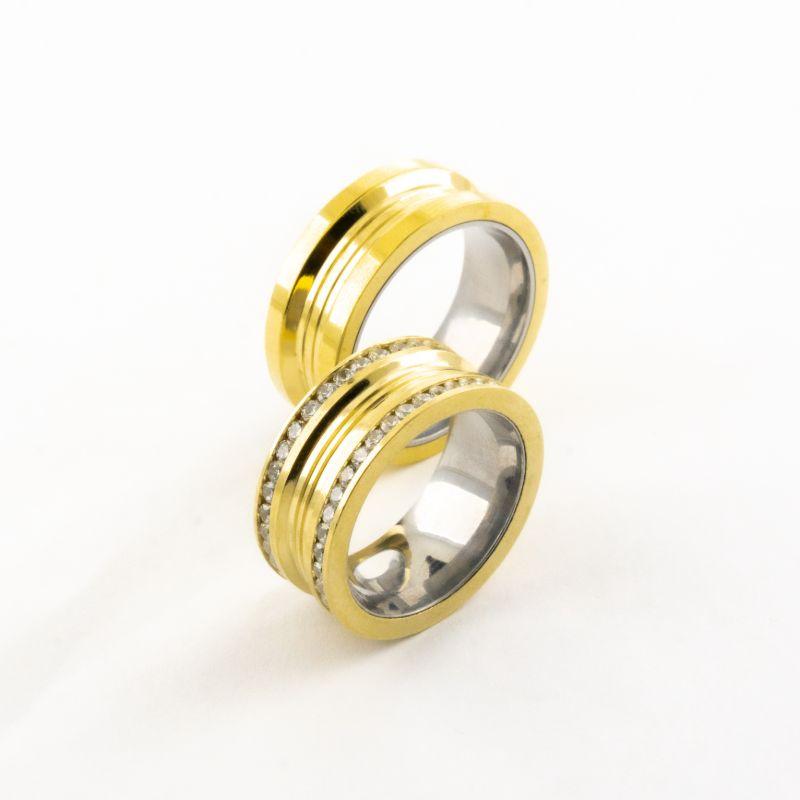 PAR DE ALIANCAS MOEDA 10MM FEMININA CRAVEJADA COM ZIRCONIA (PEDIDOS E PERSONALIZAÇÃO PELO WHATSAPP)